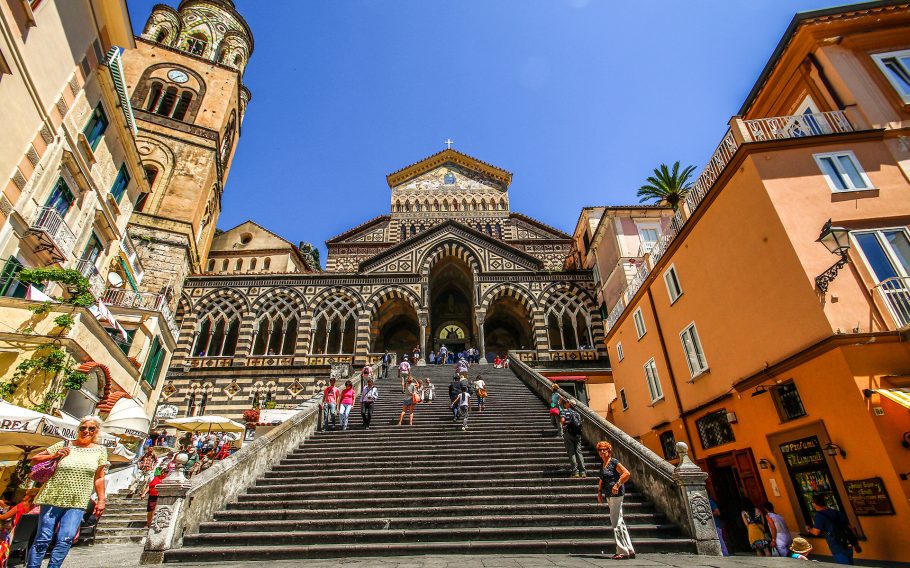 Amalfi Coast, the most famous road in the world IN PRIVATE VAN